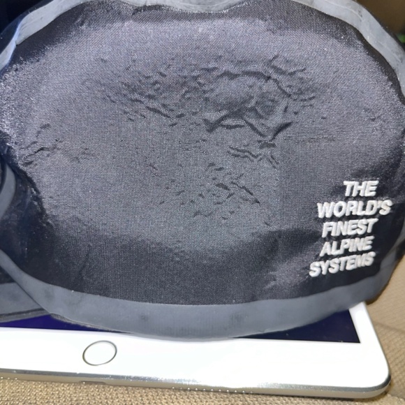 Four hats for sale - Picture 14 of 16